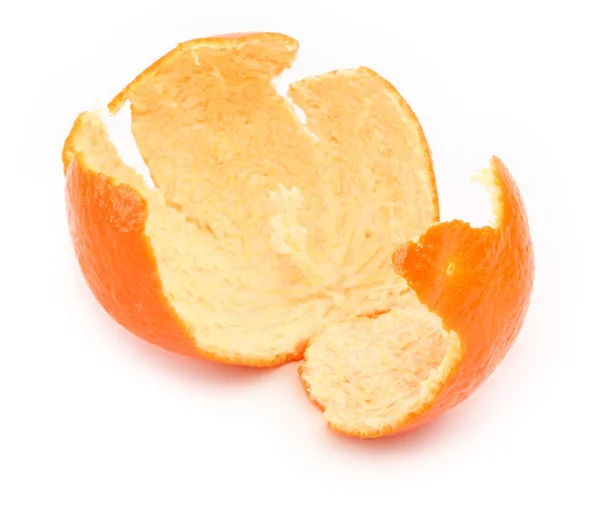 Pomerančová kůra na bílém pozadí — Stock fotografie