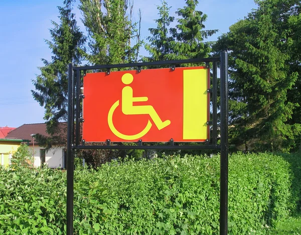 Зарезервировано только для инвалидов — стоковое фото