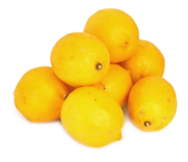 Haufen leckerer reifer Zitronen — Stockfoto