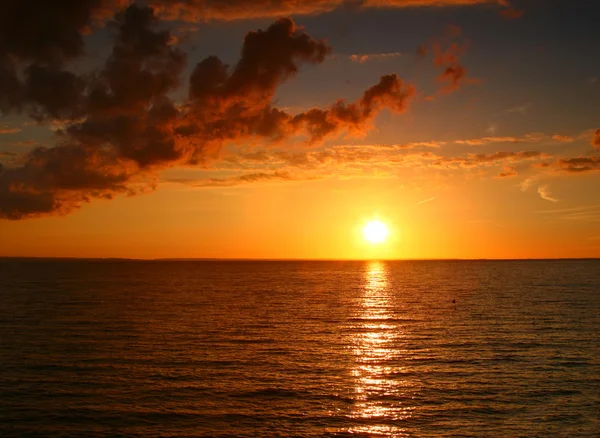 Niesamowity zachód słońca — Zdjęcie stockowe