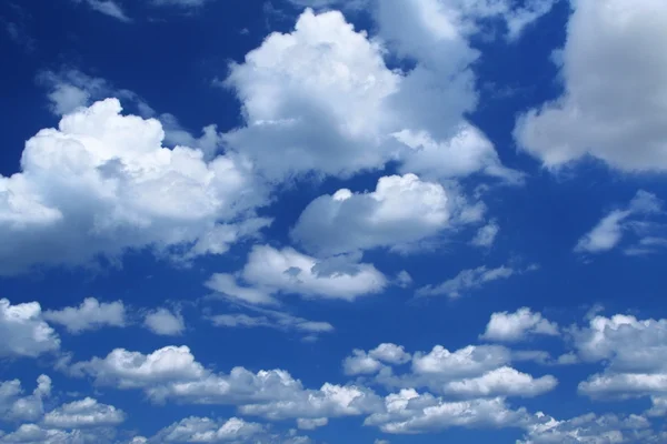 Massive cumulus clouds — Stock Photo, Image