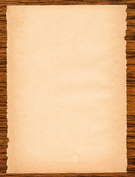 Página de papel sobre madeira — Fotografia de Stock
