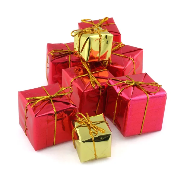 Stos prezentów czerwone i złote — Zdjęcie stockowe