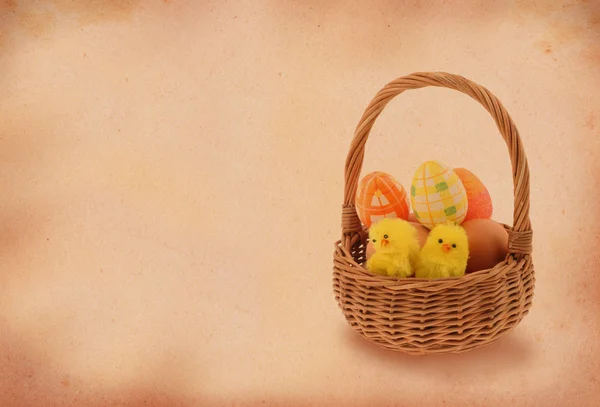 Easter basket with retro copy space — Stock Photo, Image