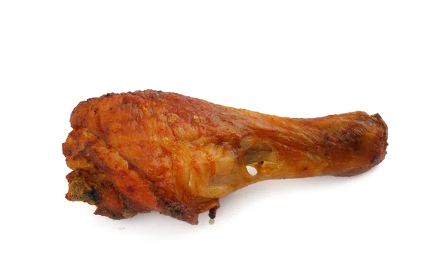 Perna de frango frito no fundo branco — Fotografia de Stock
