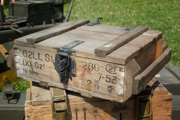 Коробка с боеприпасами Второй мировой войны — стоковое фото