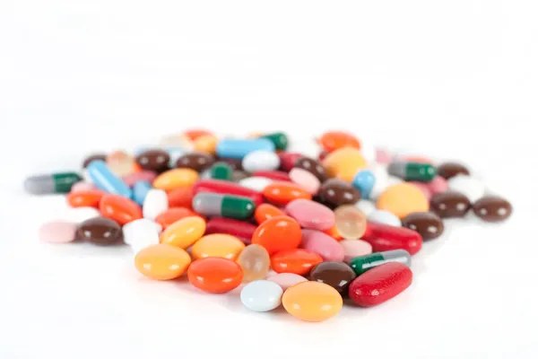 Muitas pílulas diferentes — Fotografia de Stock