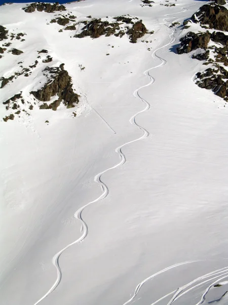 Spår av en snowboard — Stockfoto