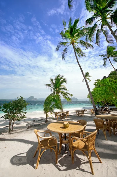 Beach dining — Stock Photo, Image
