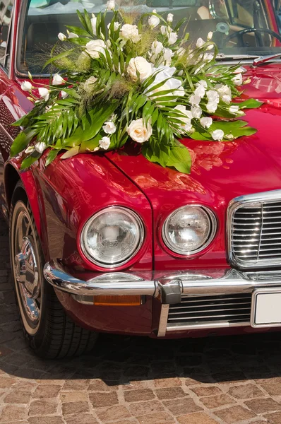 Весільний лімузин — стокове фото