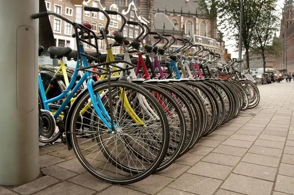 Rad av cyklar — Stockfoto
