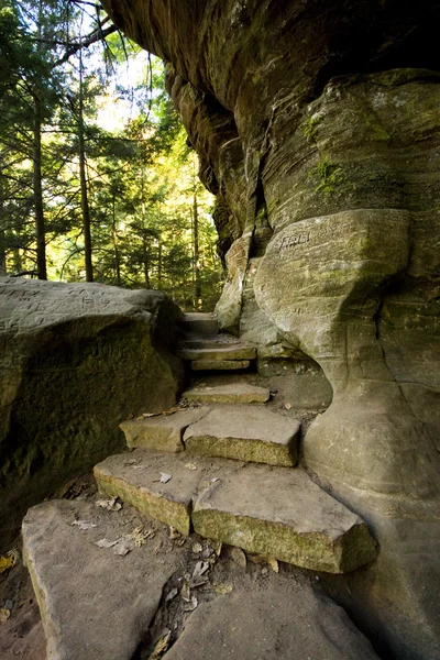 Well-Lit Stone Path — Stock Photo, Image