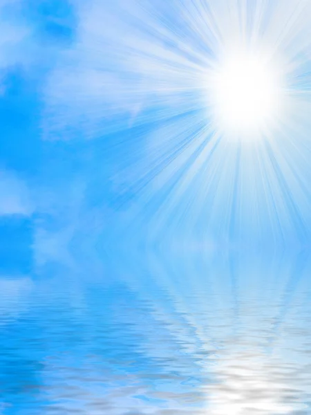 Cielo solare e acqua — Foto Stock
