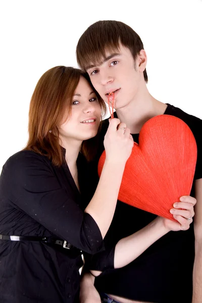 赤いハートのロマンチックなカップル — ストック写真