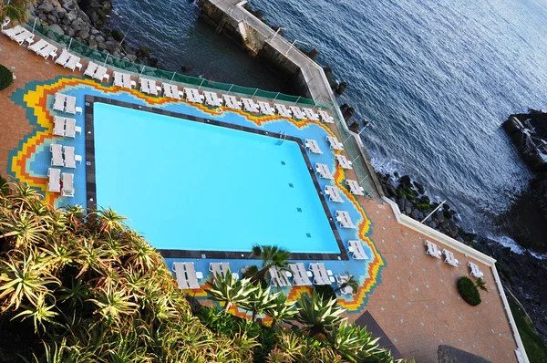 Luxe zwembad in een hotel — Stockfoto