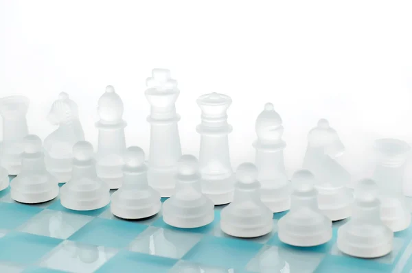 ガラスのチェスの生のを数字します。 — ストック写真
