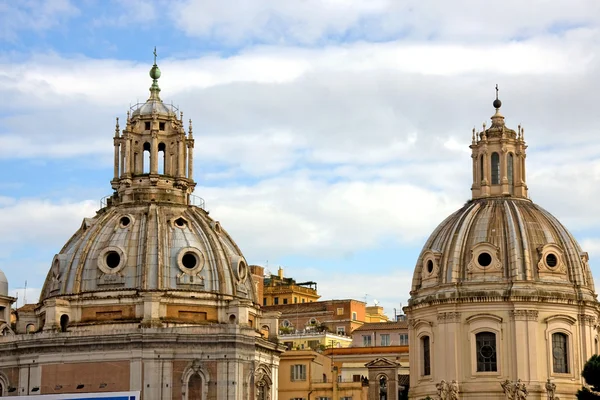 Вид на здания в Риме — стоковое фото