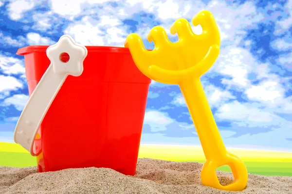 Plastik oyuncaklar için plajda oyna — Stok fotoğraf
