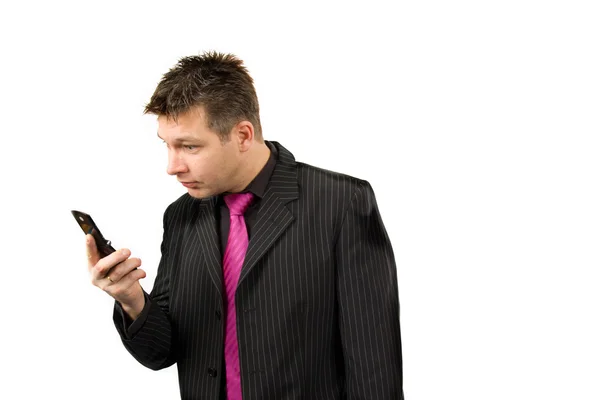 El hombre de negocios está mirando su teléfono —  Fotos de Stock