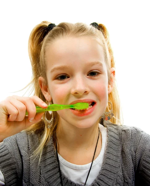 Mladí gitl zuby kartáčkem — Stock fotografie