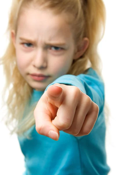 Wütendes Mädchen zeigt an — Stockfoto