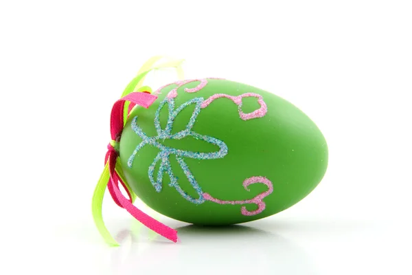 Jeden zelený velikonoční vajíčko — Stock fotografie