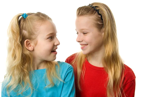 Dwie dziewczyny śmiejąc się — Zdjęcie stockowe