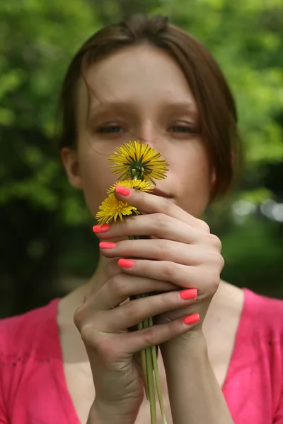 stock image Girl holding dandelion