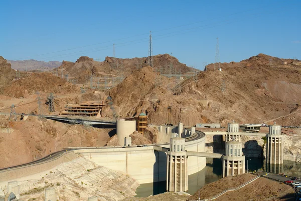 hoover Barajı ve elektrik