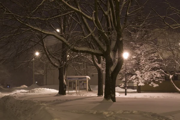 Χειμώνας πόλη τη νύχτα — Φωτογραφία Αρχείου