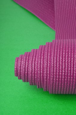 Yeşil pembe yoga mat