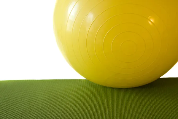 Exercise ball on white — Stock Photo, Image