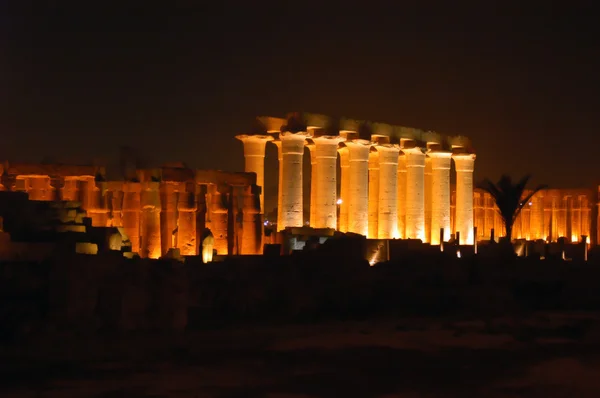 Muinainen temppeli Karnak — kuvapankkivalokuva