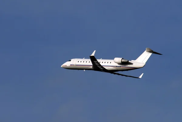 Avião regional de passageiros — Fotografia de Stock