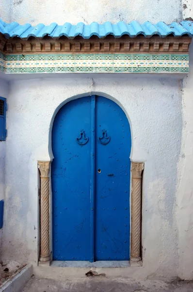 Tunezyjskie drzwi — Zdjęcie stockowe