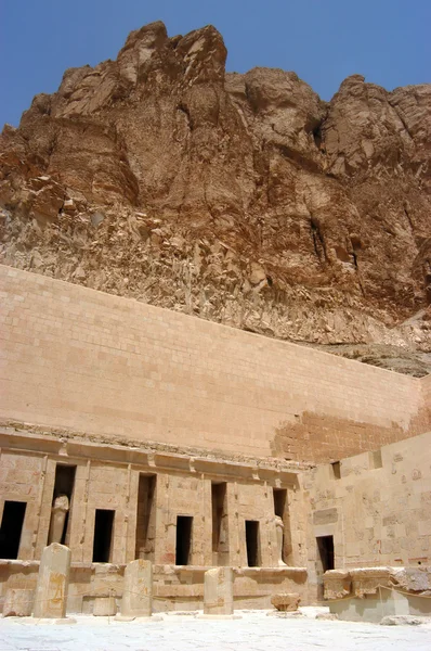 Tumba de la reina Hatshepsut — Foto de Stock