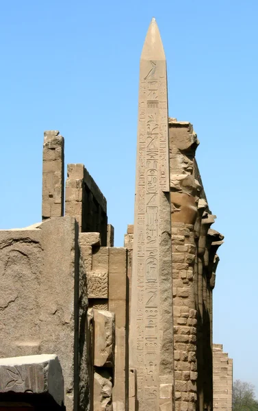 Μεγάλη obelisk στο Λούξορ — Φωτογραφία Αρχείου