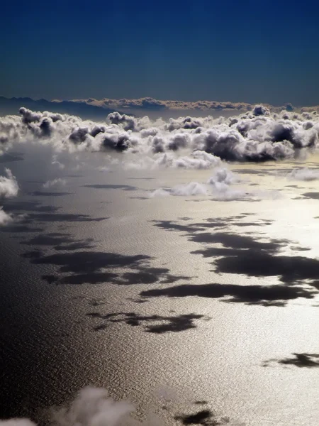 Sombras de nuvens na superfície do mar — Fotografia de Stock