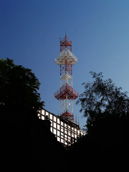Radio and tv broadcasting tower — Stock Photo, Image
