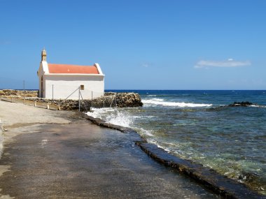 Deniz kenarında Ortodoks Şapel