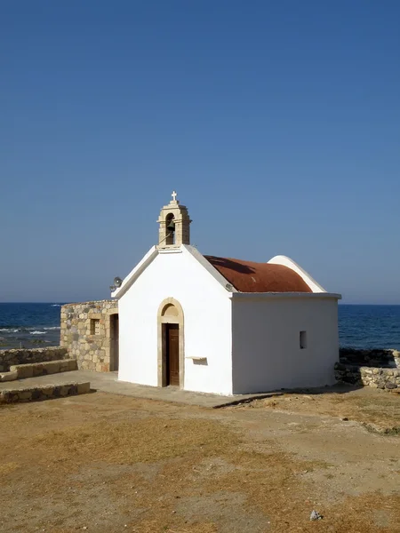 Small greek church by the sea — Stock Photo, Image