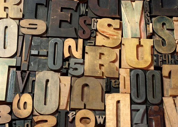 Buchstaben in Holz — Stockfoto