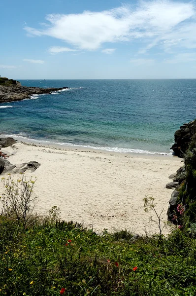 Öde strand i Bretagne — Stockfoto