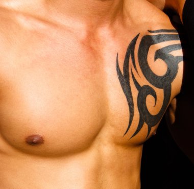 dövmeli erkek torso