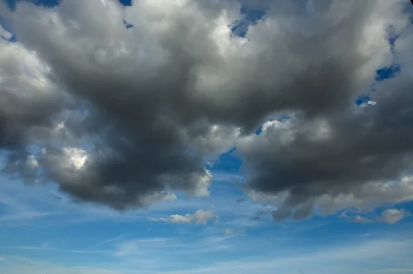 Graue Wolkenlandschaft — Stockfoto