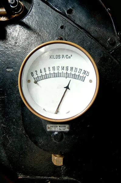 Stary miernik ciśnienia — Zdjęcie stockowe