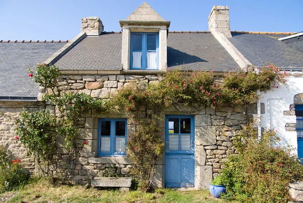 Stock image Picturesque cottage