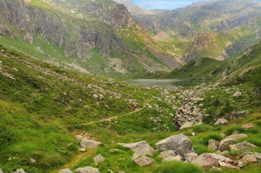 Tarn bir buzul cirque de