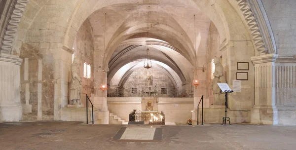 Krypta der Abtei Saint Giles France — Stockfoto