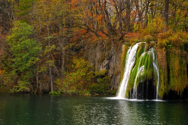 stock image Pond and waterfalls in Plitvice